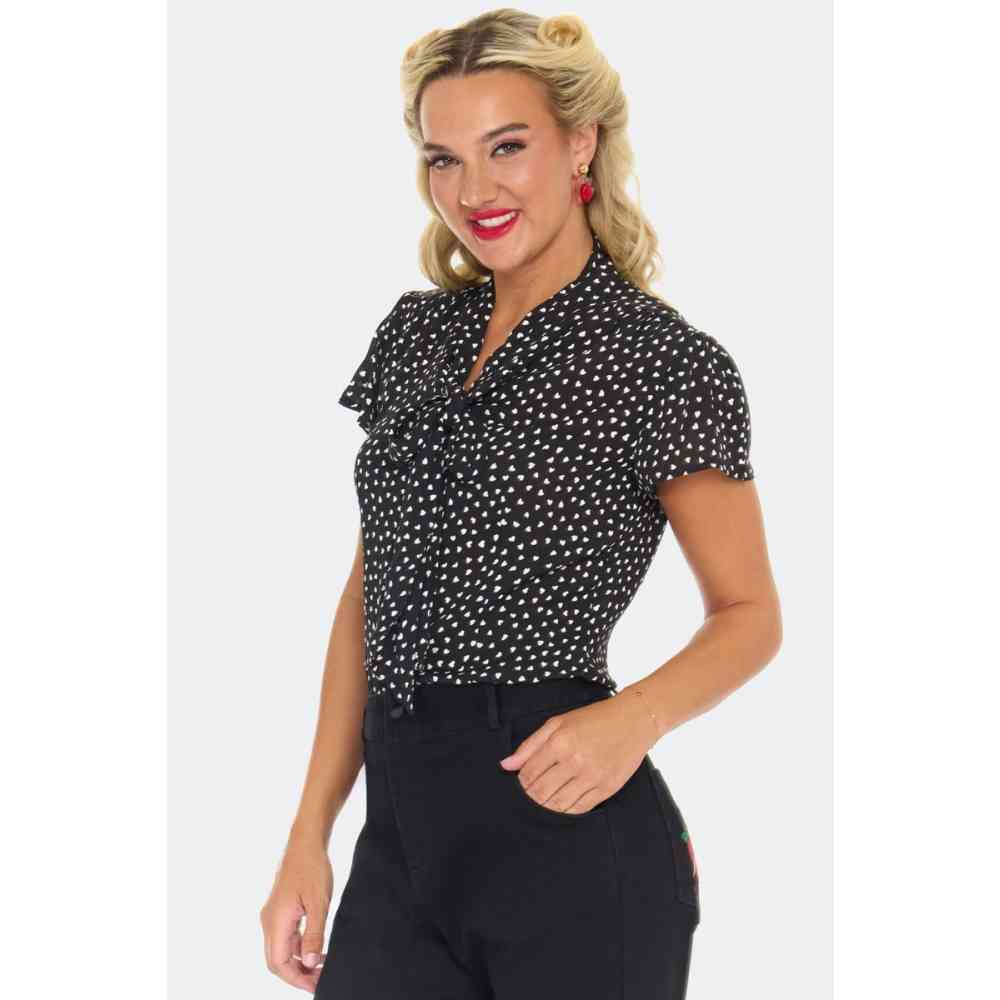 Voodoo Vixen - Black Heart Print Tie Neck Bluse - Schwarz